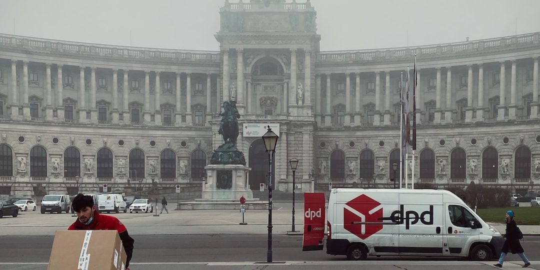 Delivery service in action on a very foggy November day – on the darkest of all Corona days ...